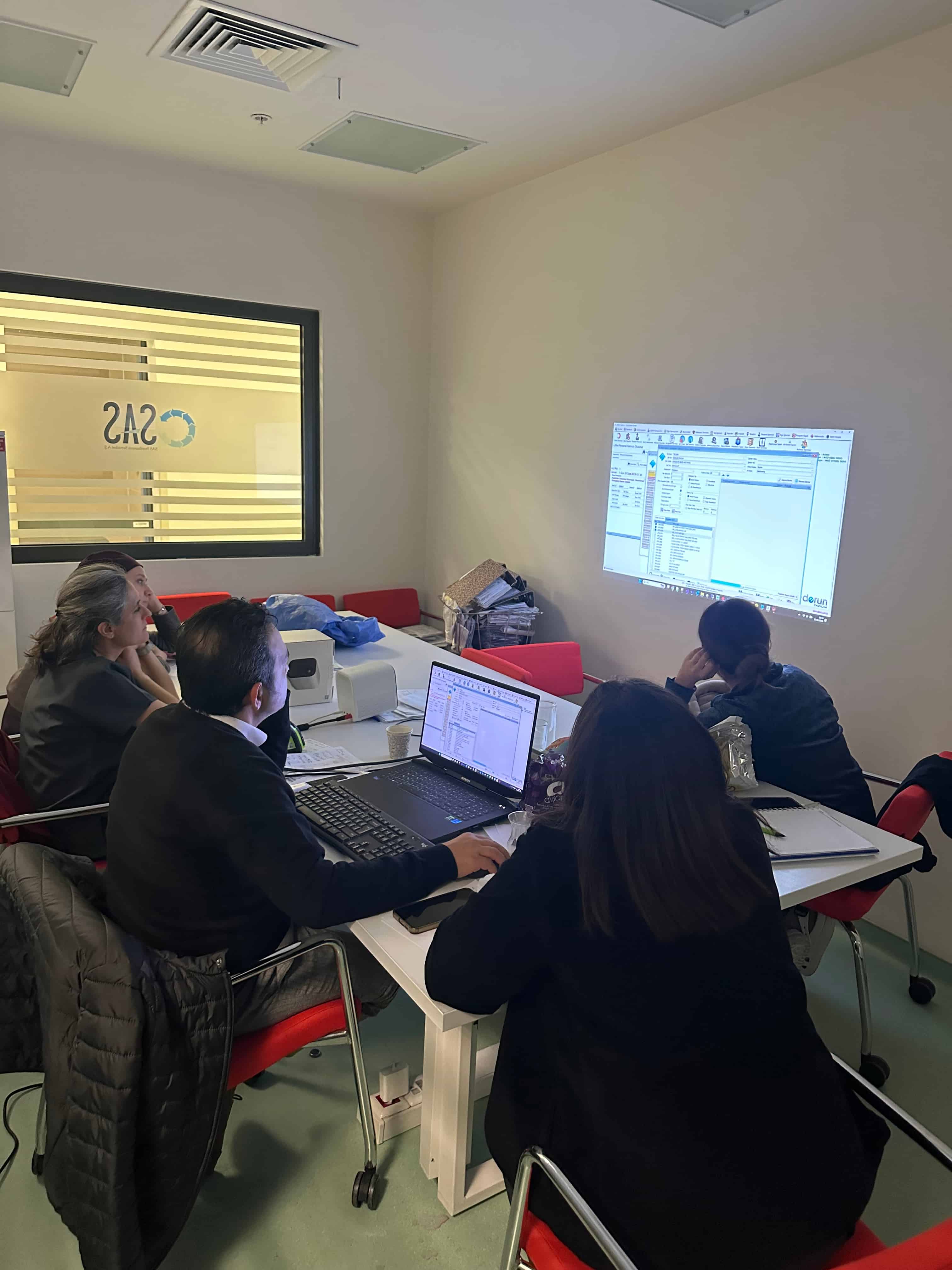 Eğitimler Son Hız Devam Ediyor
